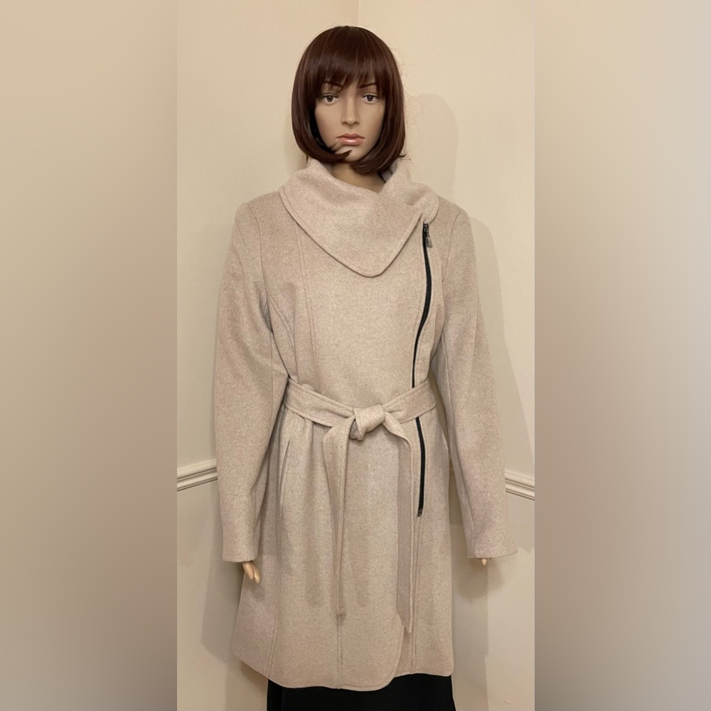 NWOT Karl Lagerfeld Paris Wide-Collar Zip-Front Coat in Bone